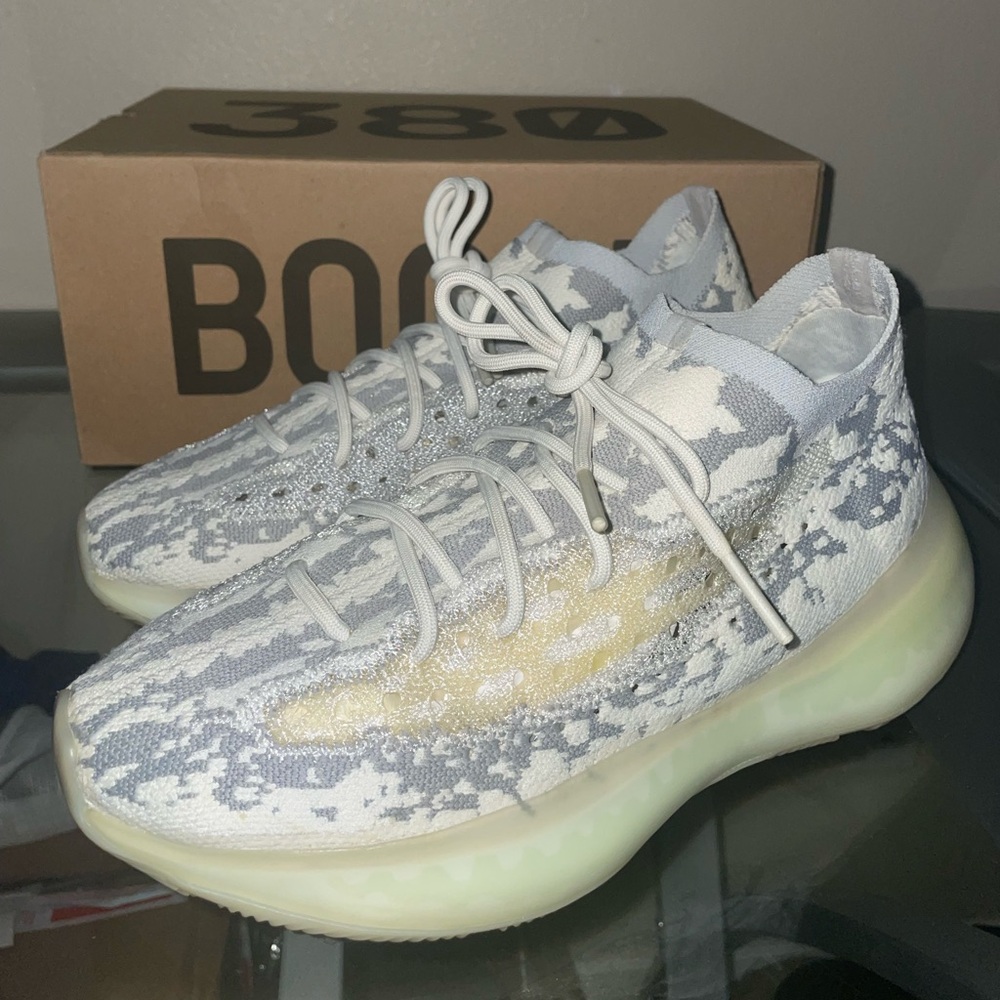 Yeezy Boost 380 Alien - Size 9 Mens